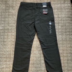 NWT WeatherProof Men’s Utility Pants 34W x 32L